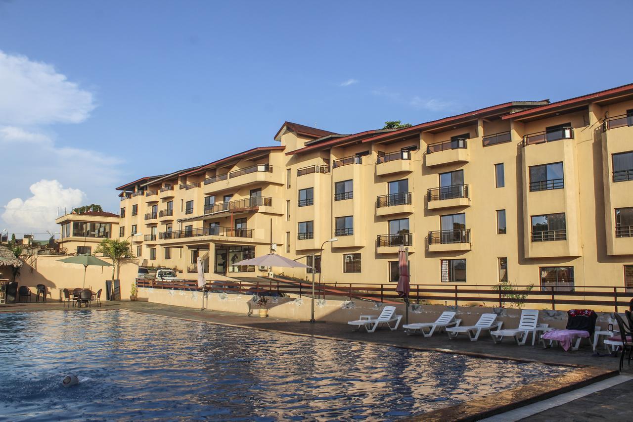 Palm Spring Resort 몬로비아 외부 사진